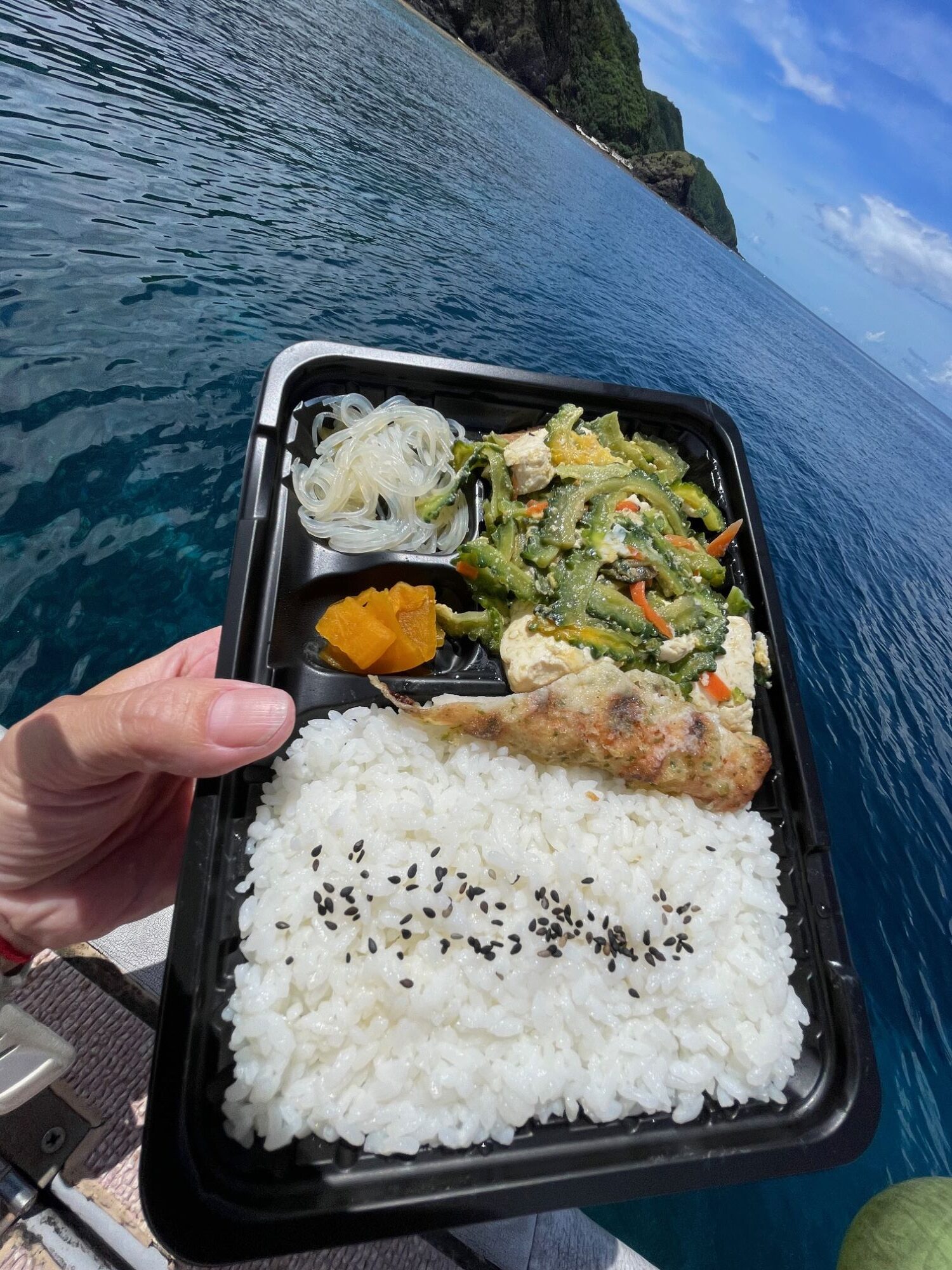 船上ランチタイム