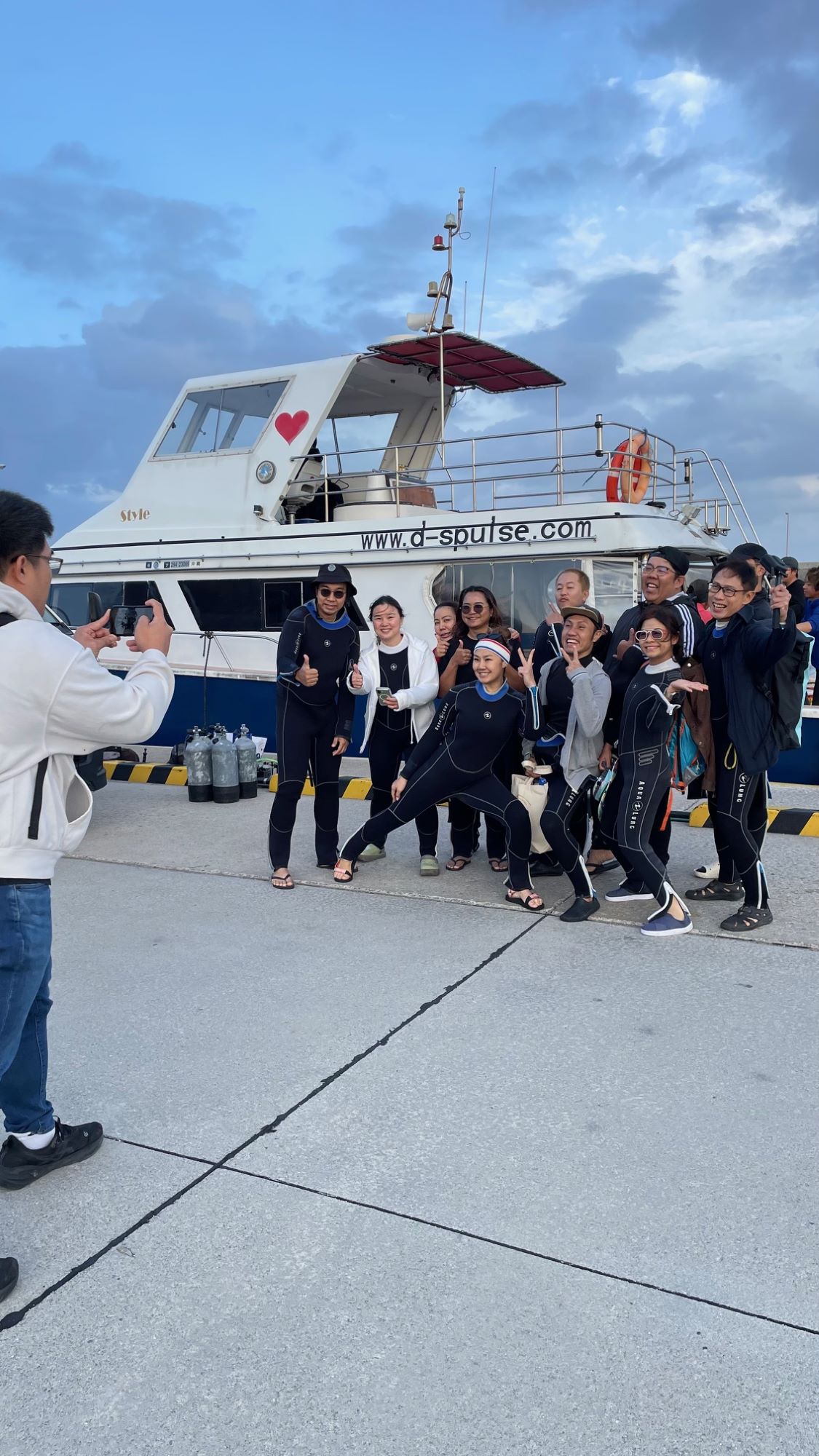 2026年3月4日大迫力！本日のホエールスイムは3頭のクジラと遭遇！