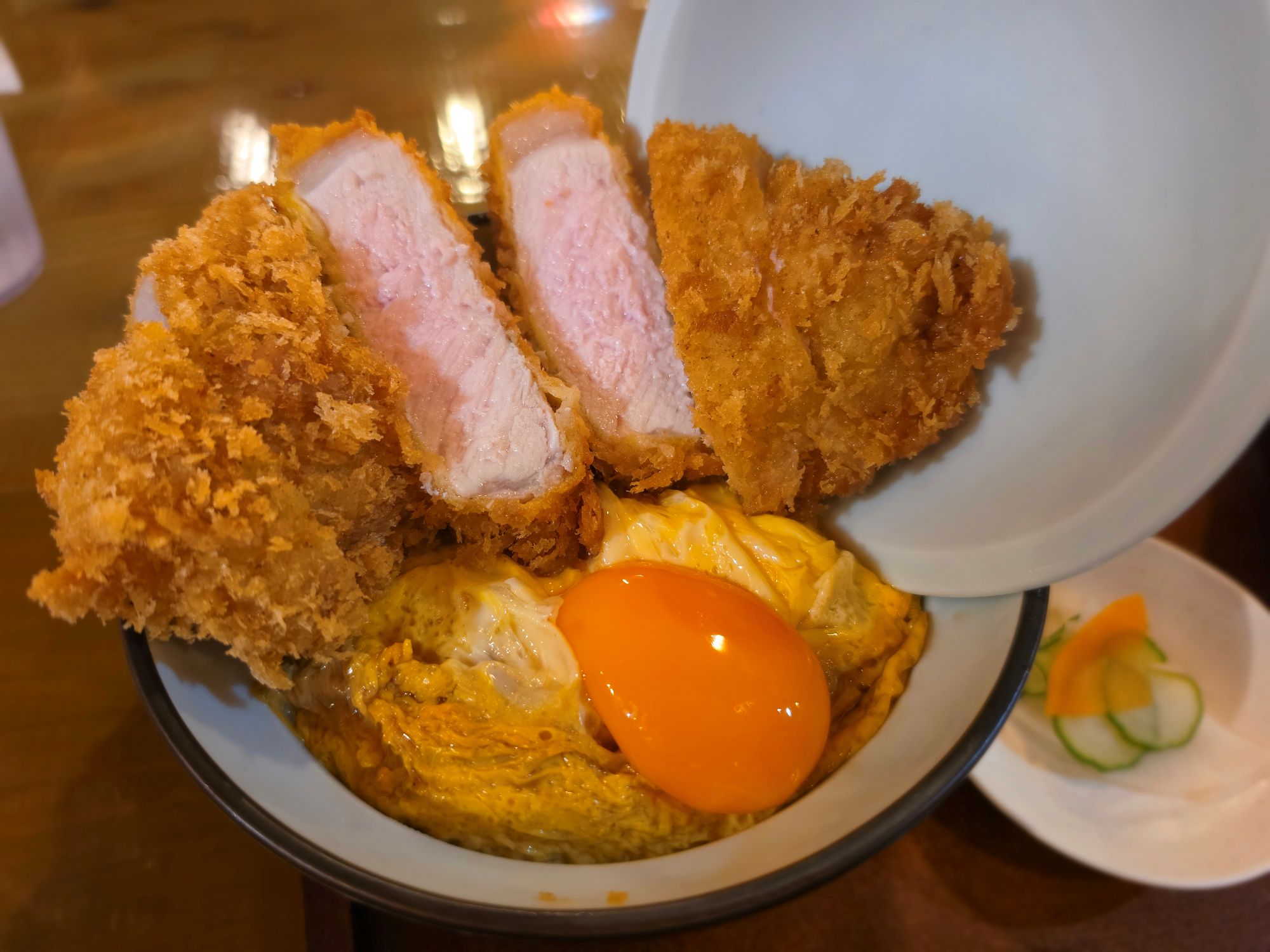 沖縄グルメ　とんかつ鶴一